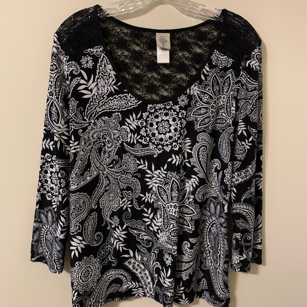 In Bloom Top with lace detail, size: Large